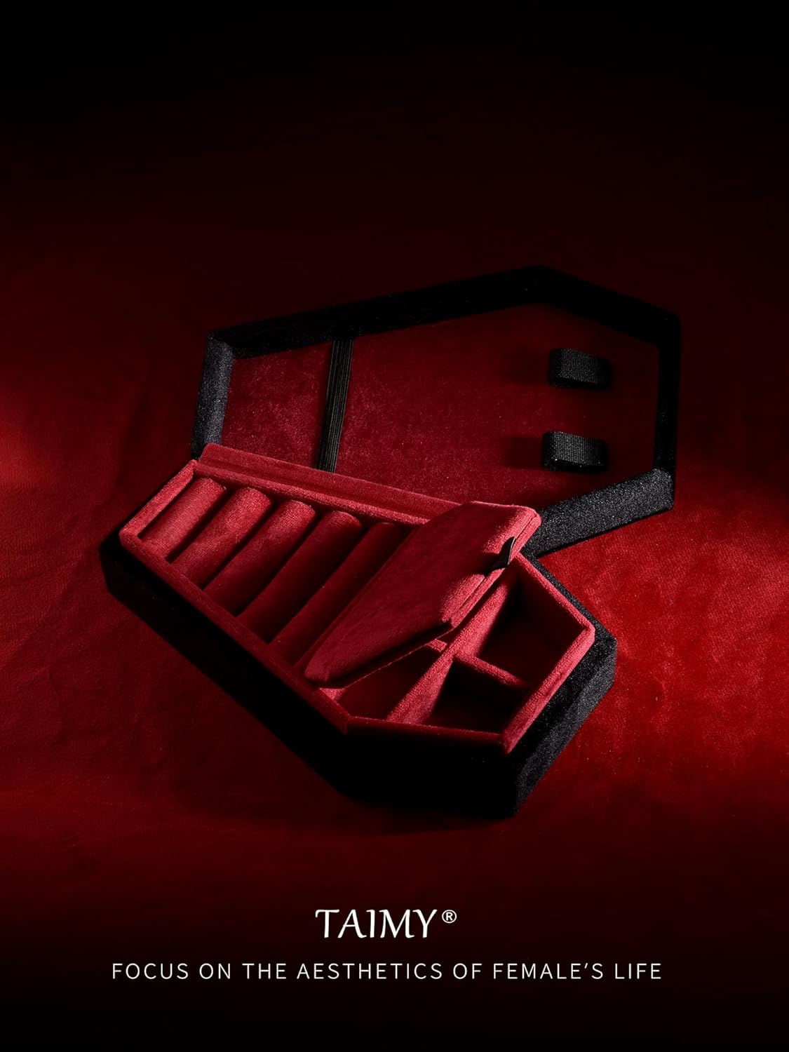 Mini Coffin Jewelry Organizer – Plush Velvet Gothic Box for Necklaces, Bracelets & Rings